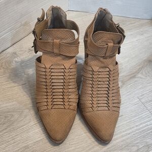 Gianni Bini Tan Textured Heels